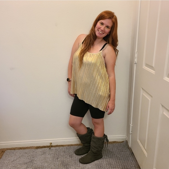 H&M Sparkly Gold Tank Top - Picture 4 of 17